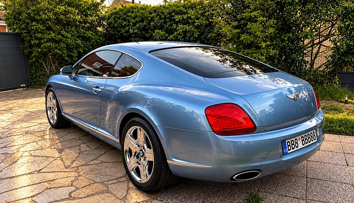 location-BENTLEY-Puteaux-roadstr