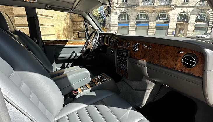 location-BENTLEY-Metz-roadstr