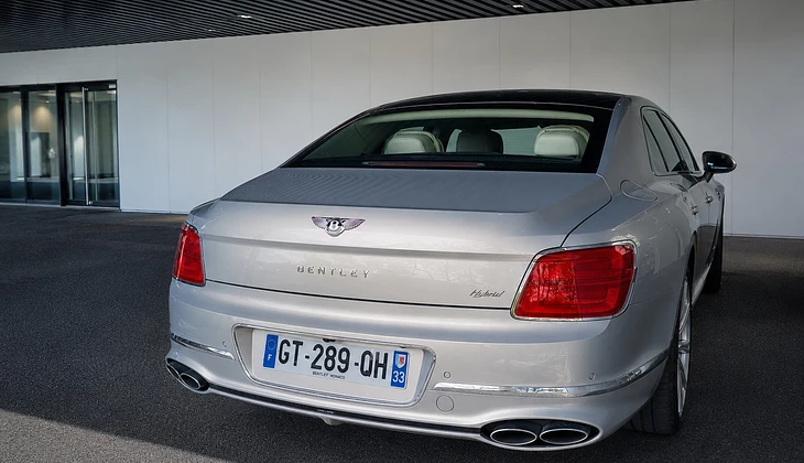 location-BENTLEY-Bruges-roadstr