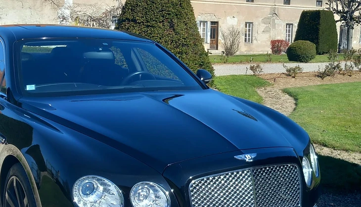 location-BENTLEY-Montbrison-roadstr