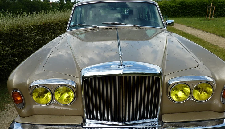 location-BENTLEY-Privas-roadstr