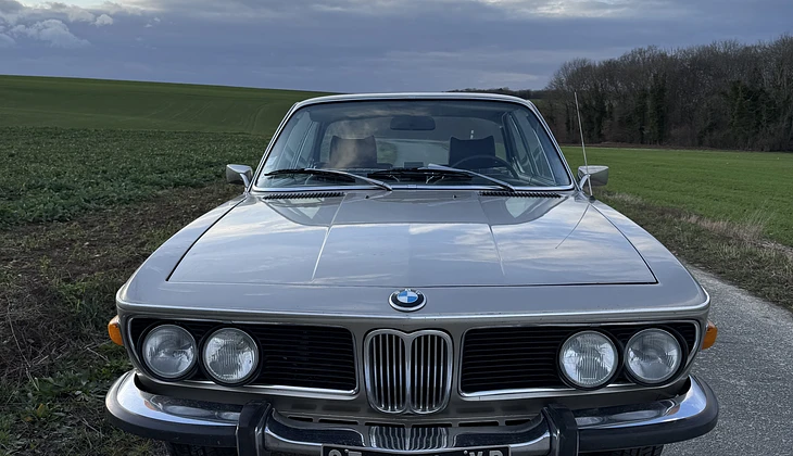 location-BMW-Paris-roadstr