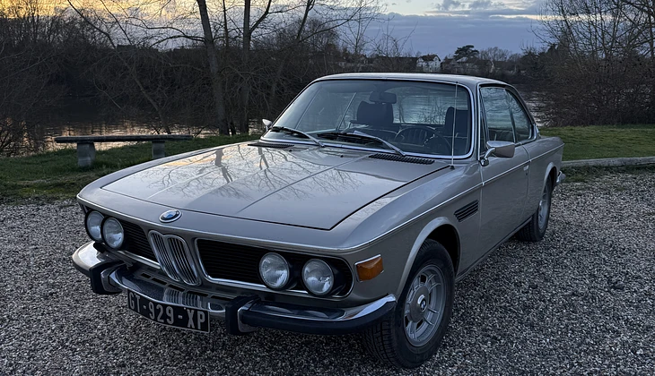 location-BMW-Paris-roadstr