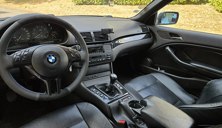 location-BMW-Issy-les-Moulineaux-roadstr