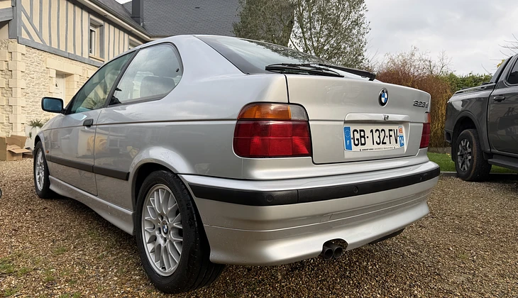 location-BMW-Pennedepie-roadstr