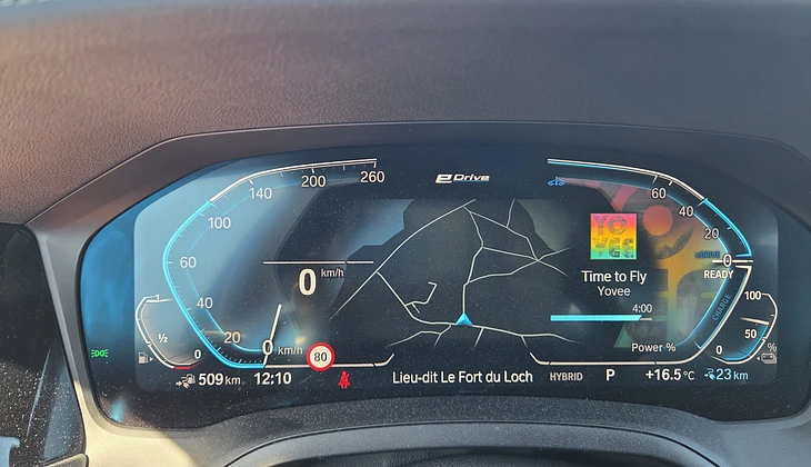 location-BMW-Quéven-roadstr