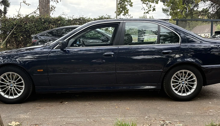 location-BMW-Saint-Maurice-roadstr