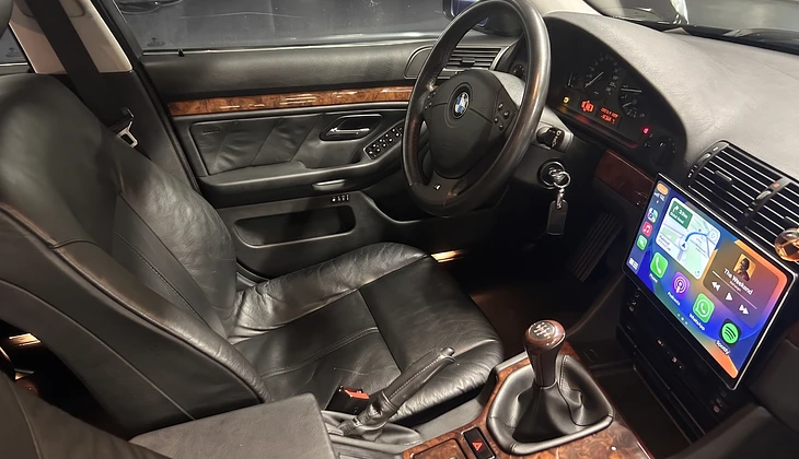 location-BMW-Saint-Maurice-roadstr