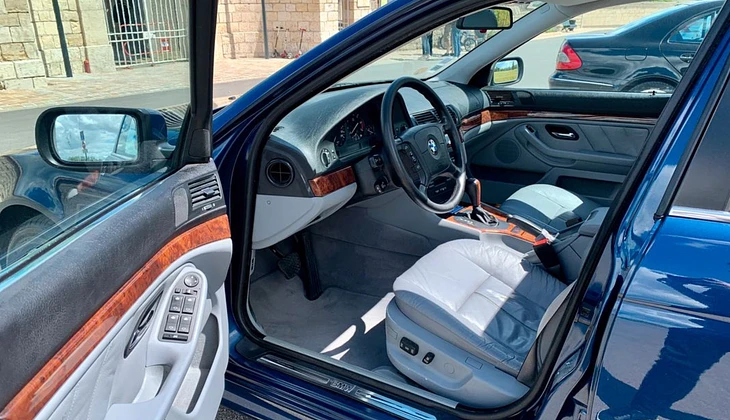 location-BMW-Clamart-roadstr