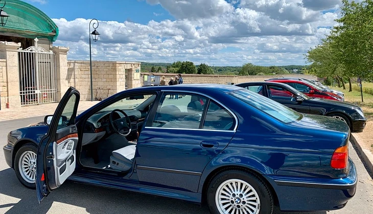 location-BMW-Clamart-roadstr