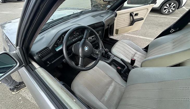 location-BMW-Mortcerf-roadstr