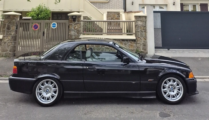location-BMW-Paris-roadstr