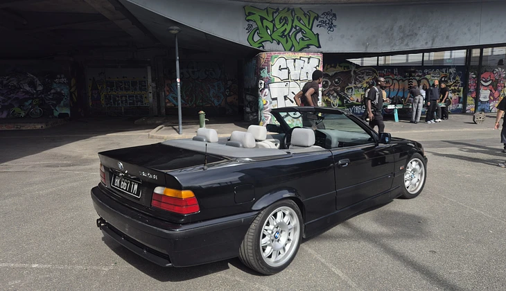 location-BMW-Paris-roadstr