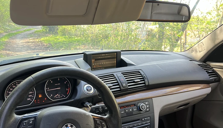 location-BMW-Champanges-roadstr