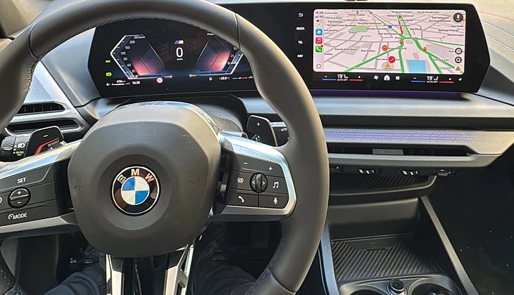 location-BMW-Paris-roadstr