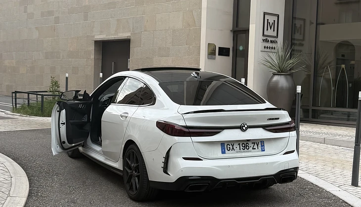 location-BMW-Lyon-roadstr