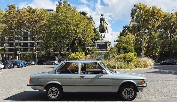 location-BMW-Levallois-Perret-roadstr