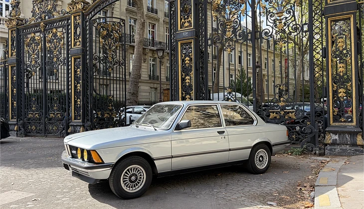 location-BMW-Levallois-Perret-roadstr