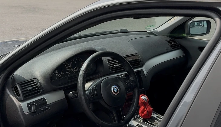location-BMW-Paris-roadstr