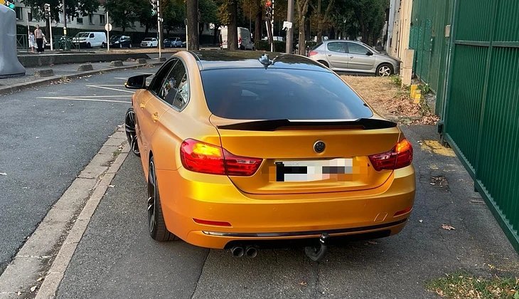 location-BMW-Ivry-sur-Seine-roadstr