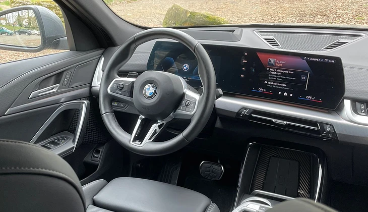location-BMW-Paris-roadstr