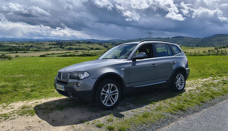 location-BMW-Lyon-roadstr