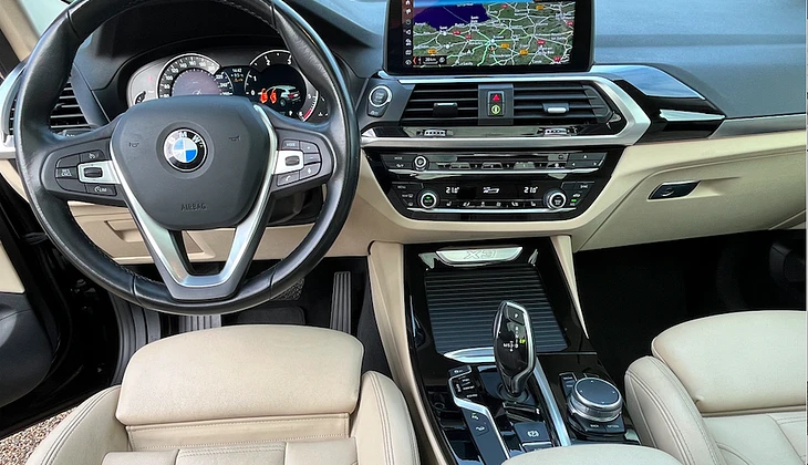location-BMW-Laillé-roadstr
