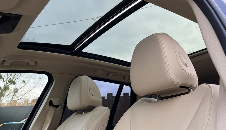 location-BMW-Laillé-roadstr
