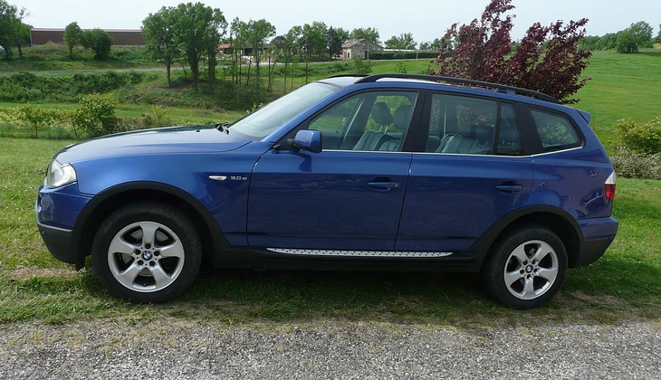 location-BMW-Ajaccio-roadstr