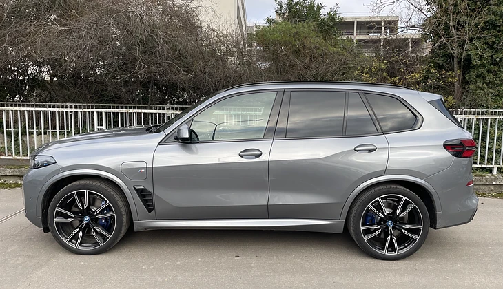 location-BMW-Paris-roadstr