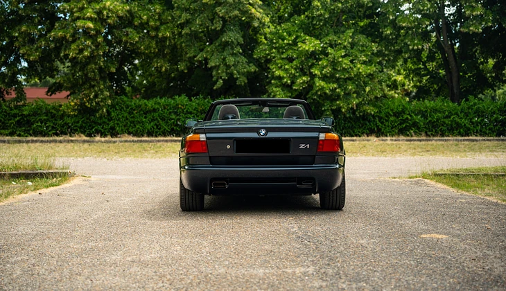location-BMW-Courbevoie-roadstr