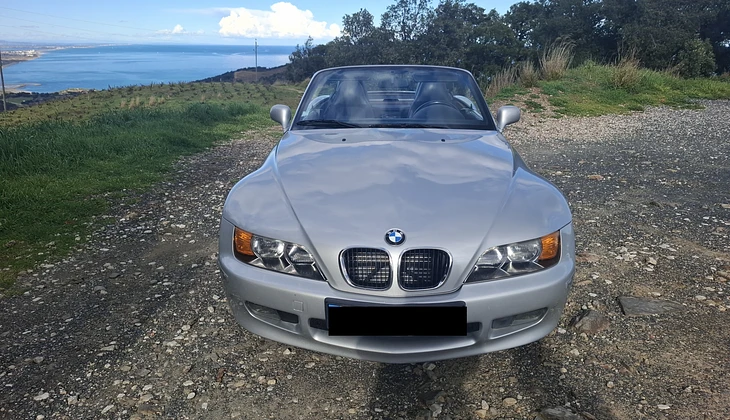 location-BMW-Corneilla-del-Vercol-roadstr