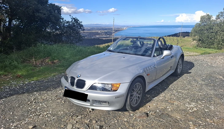 location-BMW-Corneilla-del-Vercol-roadstr