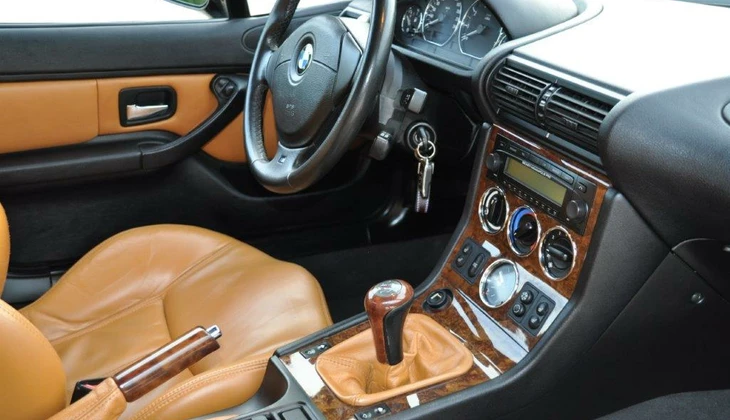 location-BMW-La Garenne-Colombes-roadstr
