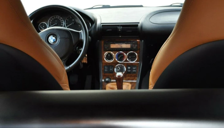 location-BMW-La Garenne-Colombes-roadstr
