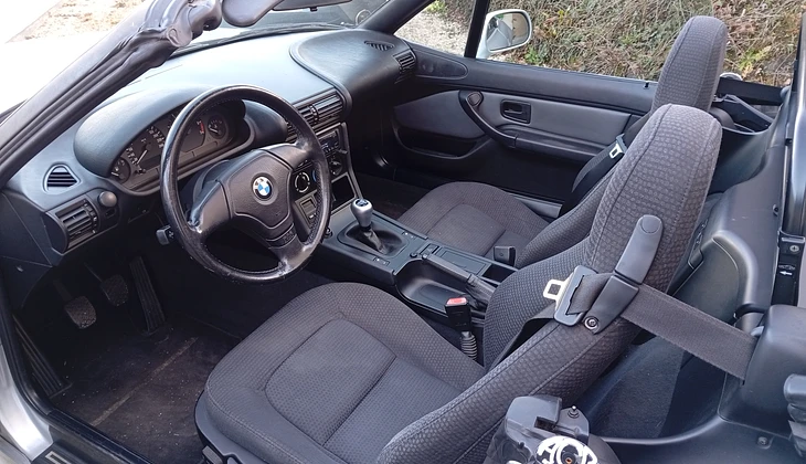 location-BMW-Flers-roadstr