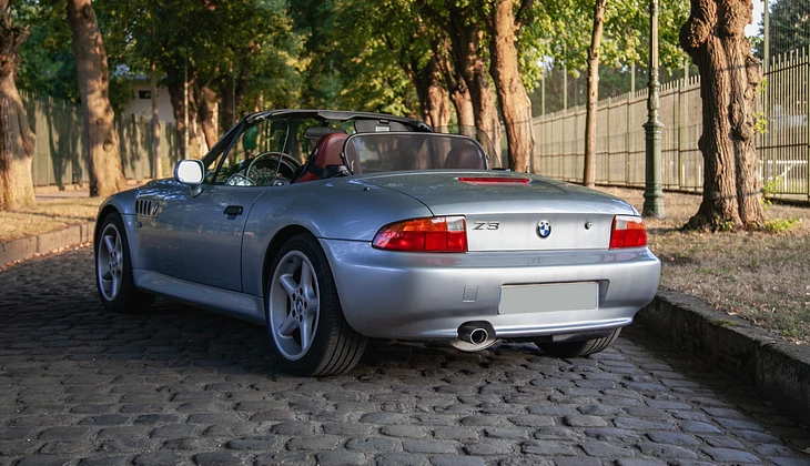 location-BMW-Pantin-roadstr