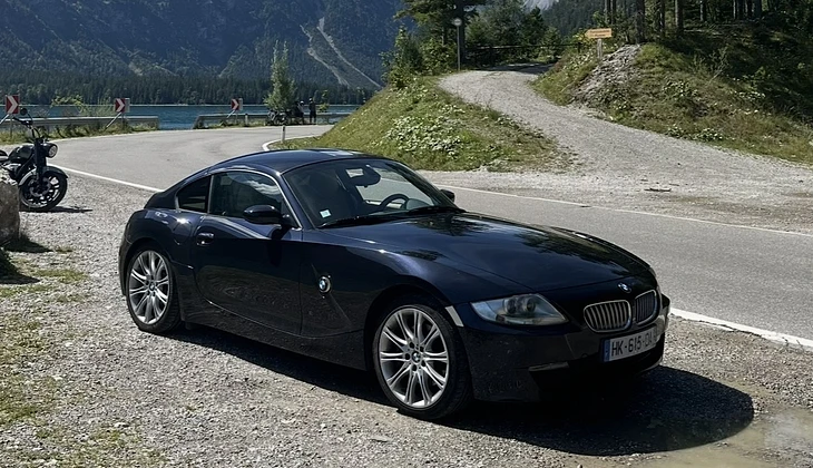 location-BMW-Issy-les-Moulineaux-roadstr