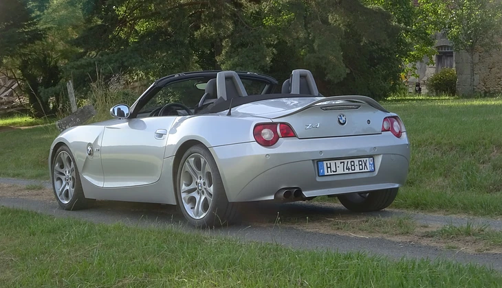 location-BMW-Bourrou-roadstr