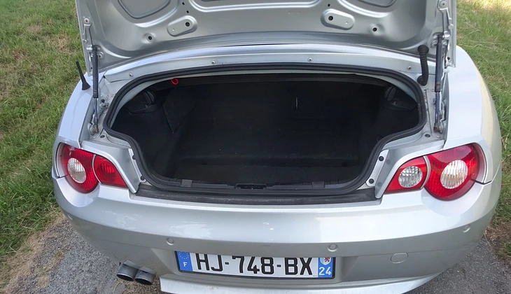 location-BMW-Bourrou-roadstr
