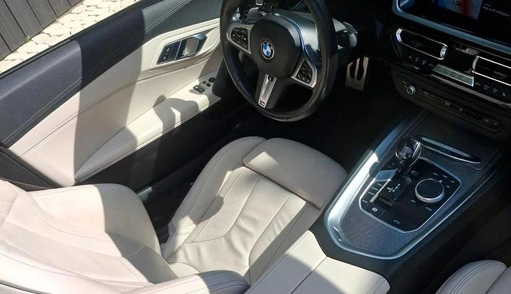 location-BMW-Montbrison-roadstr