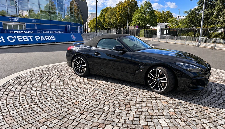location-BMW-Paris-roadstr