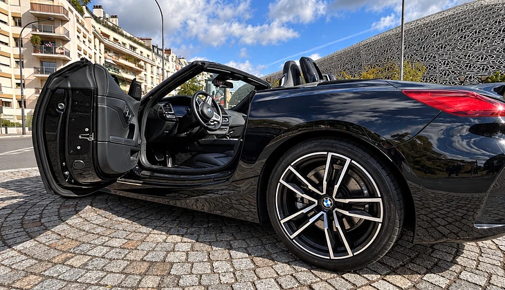 location-BMW-Paris-roadstr