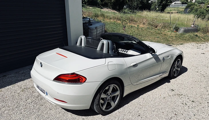 location-BMW-Vaulnaveys-le-Haut-roadstr
