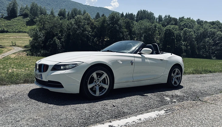 location-BMW-Vaulnaveys-le-Haut-roadstr