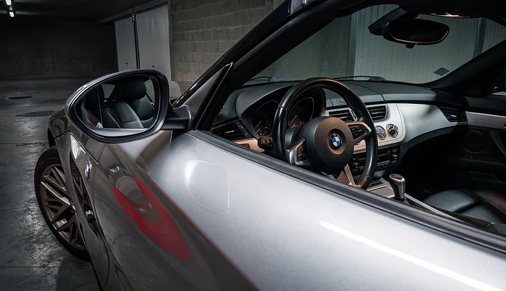 location-BMW-Villeurbanne-roadstr