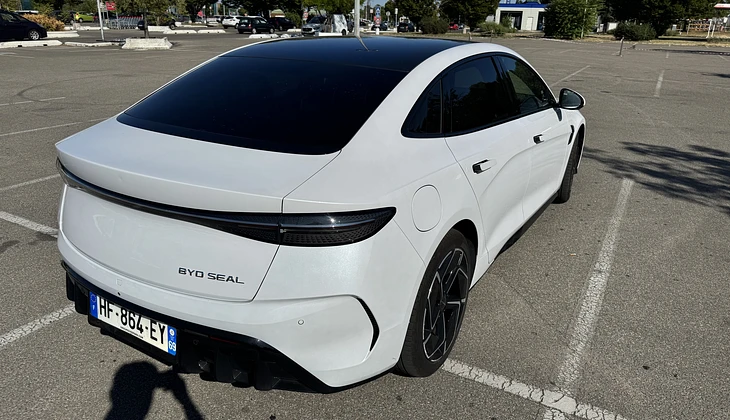 location-BYD-Lyon-roadstr