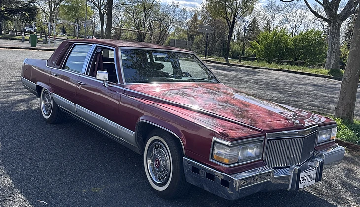 location-CADILLAC-Bron-roadstr