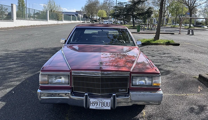 location-CADILLAC-Bron-roadstr