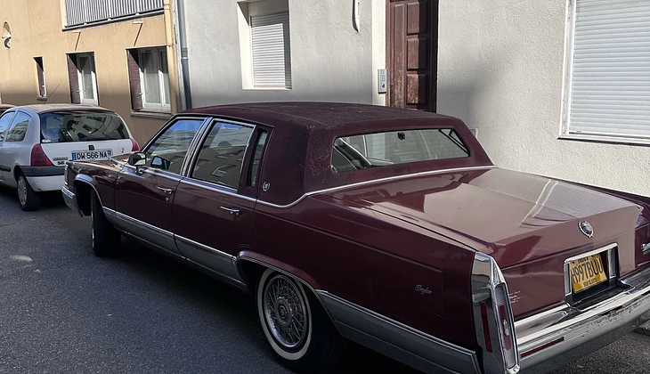 location-CADILLAC-Bron-roadstr